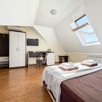 Семейный (Двухкомнатный мансардный номер), Гостевой дом Милана