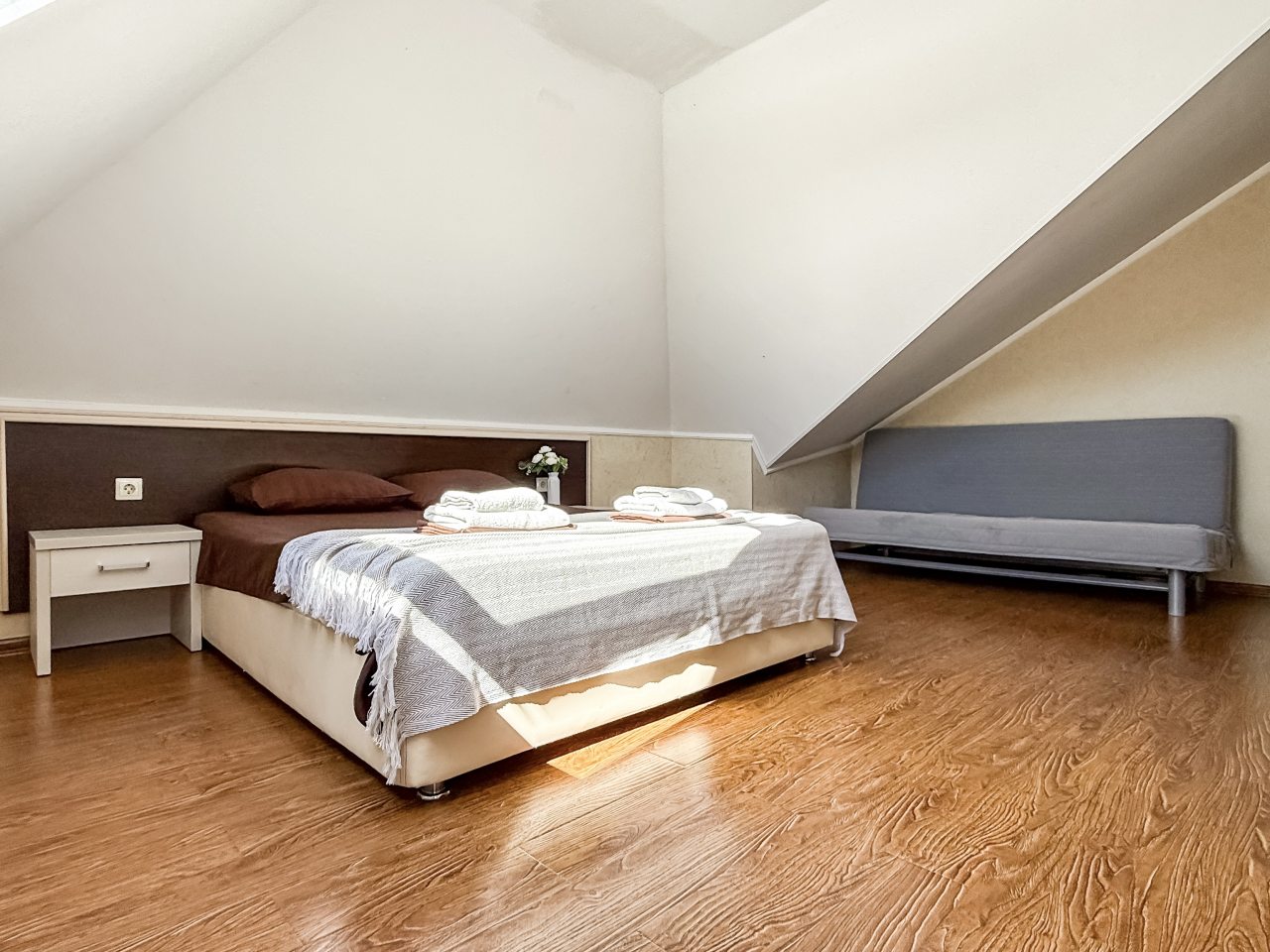 Семейный (Двухкомнатный мансардный номер), Гостевой дом Милана