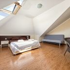 Семейный (Двухкомнатный мансардный номер), Гостевой дом Милана