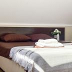 Семейный (Двухкомнатный мансардный номер), Гостевой дом Милана