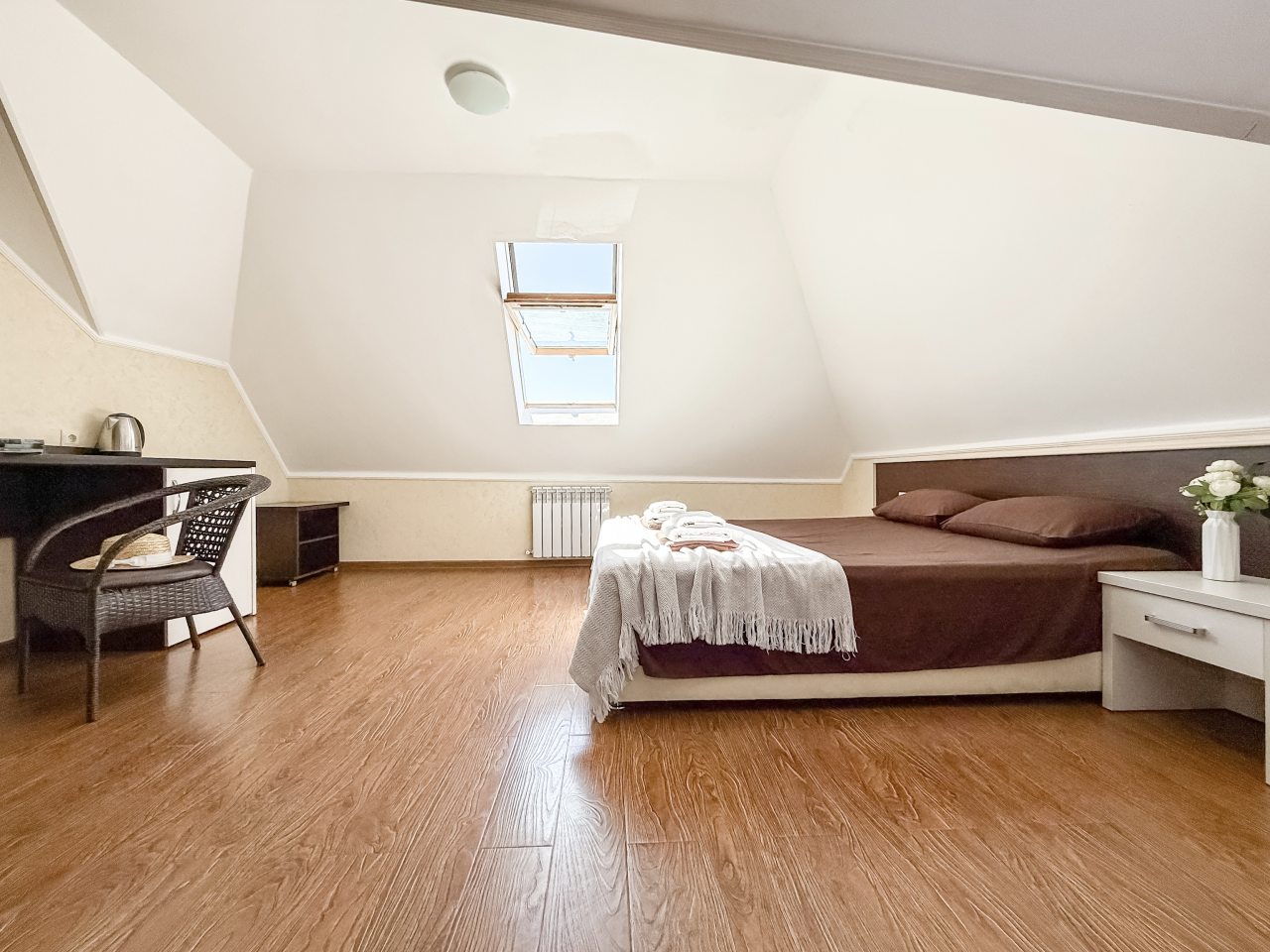 Семейный (Двухкомнатный мансардный номер), Гостевой дом Милана