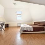 Семейный (Двухкомнатный мансардный номер), Гостевой дом Милана