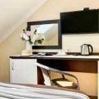 Семейный (Двухкомнатный мансардный номер), Гостевой дом Милана