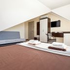 Семейный (Двухкомнатный мансардный номер), Гостевой дом Милана