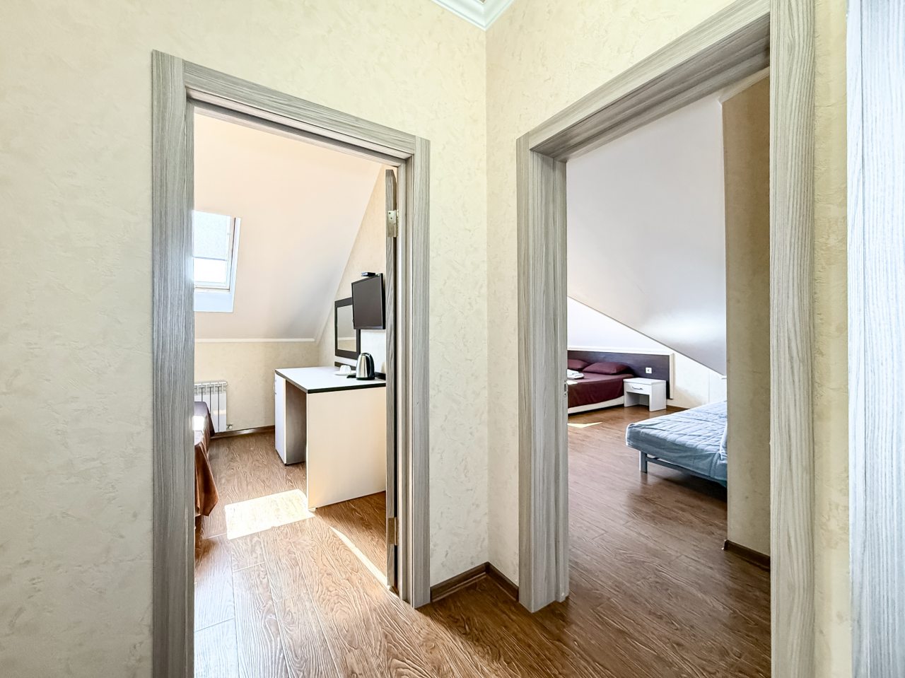 Семейный (Двухкомнатный мансардный номер), Гостевой дом Милана