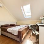 Семейный (Двухкомнатный мансардный номер), Гостевой дом Милана