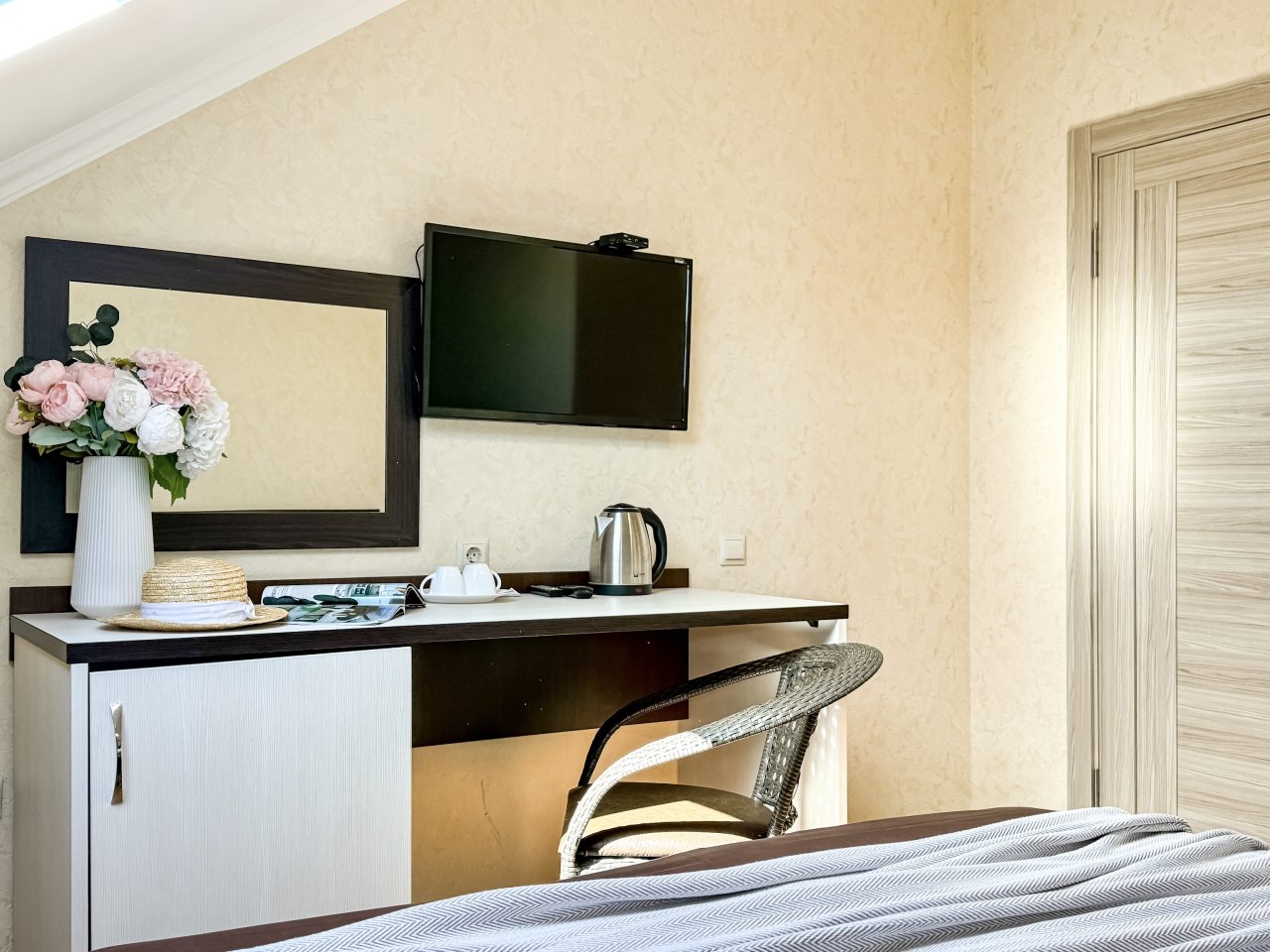 Семейный (Двухкомнатный мансардный номер), Гостевой дом Милана