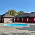 Бассейн, База отдыха Вилла Царина