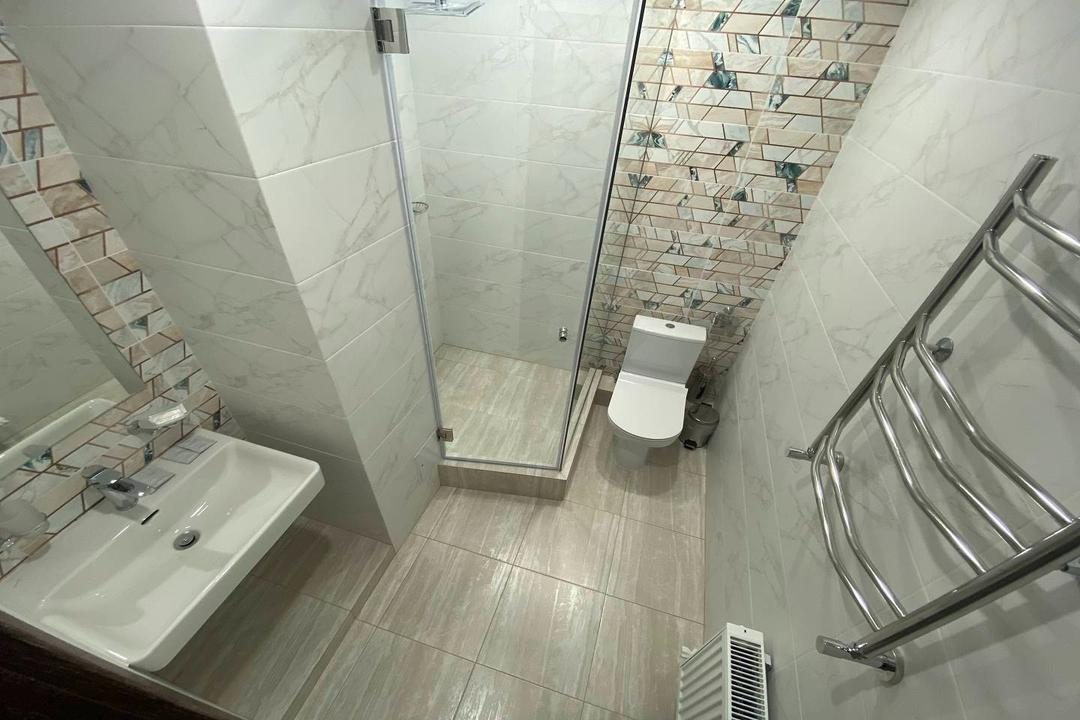 Трёхместный и более (Трехместный номер с видом на горы), Отель Левада