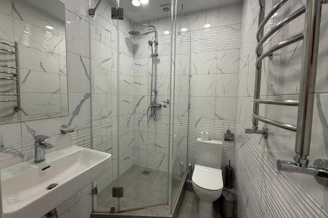 Люкс (Двухкомнатный номер Люкс с видом на горы с кухней), Отель Левада