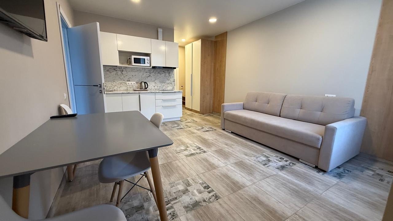 Люкс (Двухкомнатный номер Люкс с видом на горы с кухней), Отель Левада