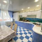 Апартаменты (На Строителей 10), Апартаменты на Гладкова 32