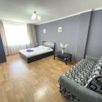 Апартаменты (На Строителей 6 2х комнатная), Апартаменты на Гладкова 32