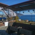 Мангальная зона с видом на море