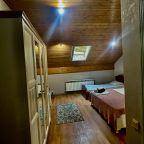 Трёхместный и более (Трехместный номер комфорт), Гостиница Life