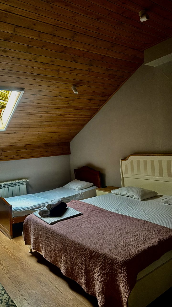 Трёхместный и более (Трехместный номер комфорт), Гостиница Life