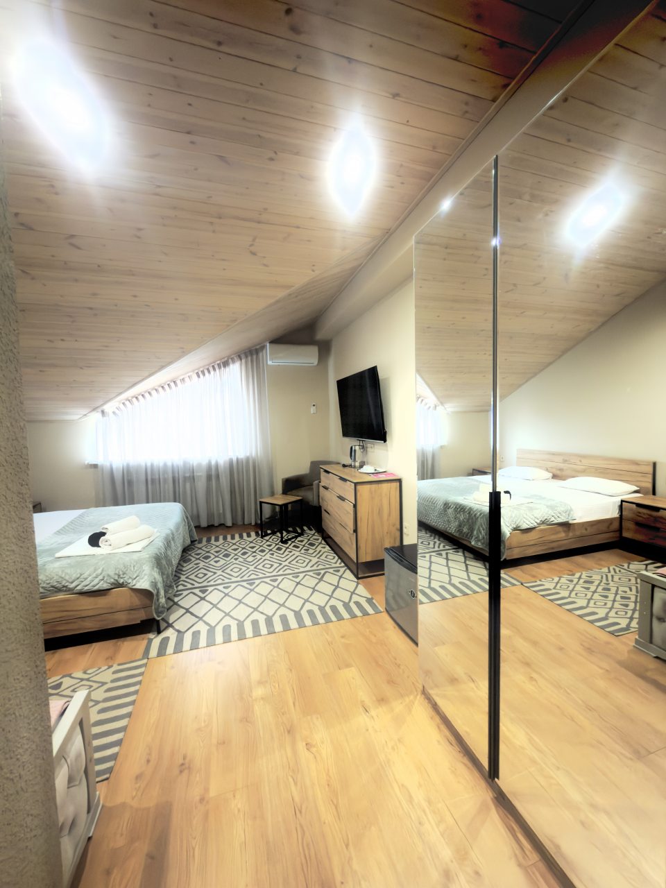 Трёхместный и более (Трехместный номер комфорт), Гостиница Life