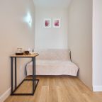 Апартаменты (Саншайн), Апартаменты Your Place на Героев-Разведчиков 8к2