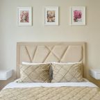 Апартаменты (Саншайн), Апартаменты Your Place на Героев-Разведчиков 8к2