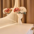 Апартаменты (Саншайн), Апартаменты Your Place на Героев-Разведчиков 8к2