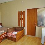 Полулюкс (Четырехместный номер с балконом), Гостевой дом Лилия