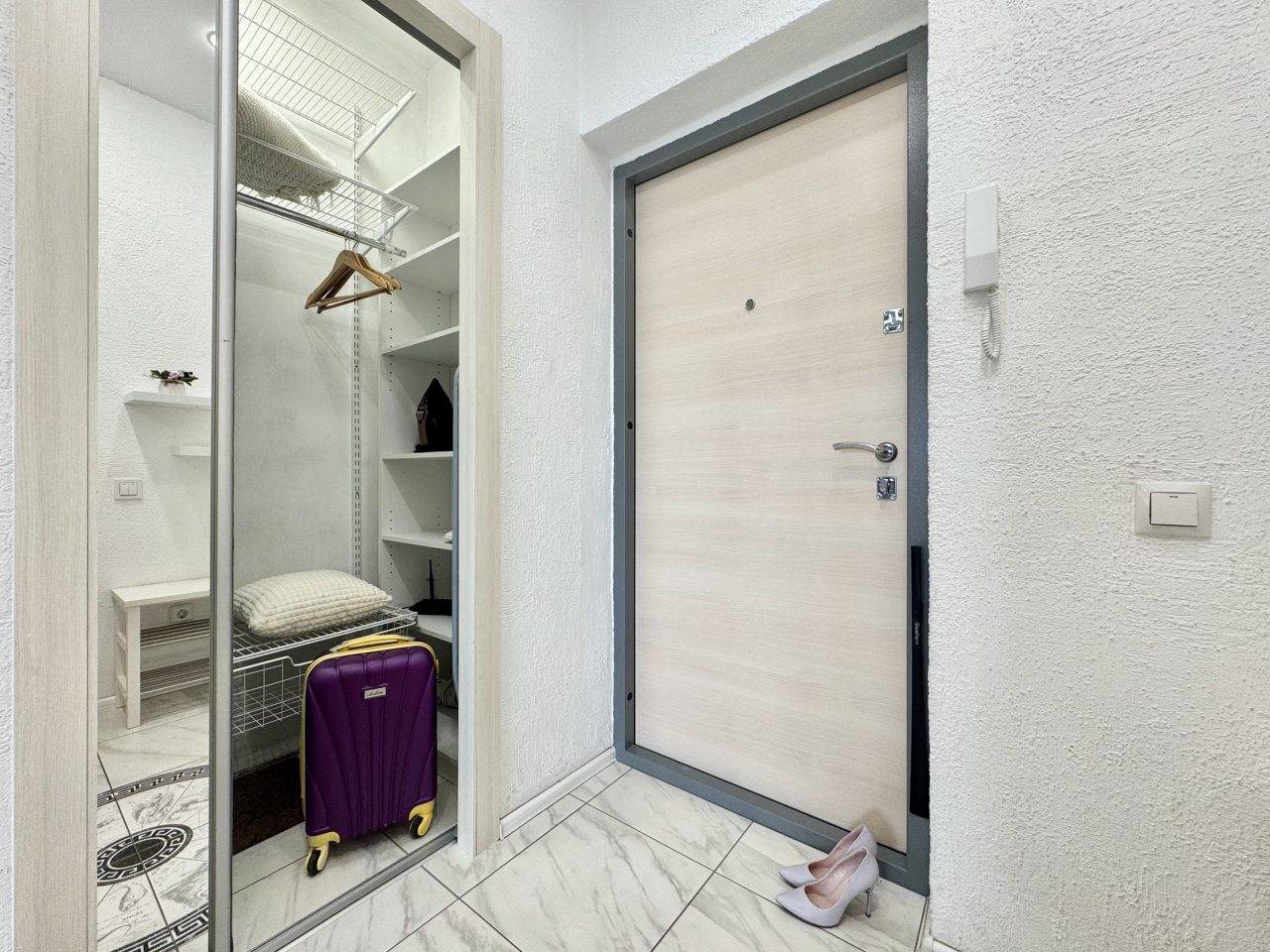 Студио (Дизайнерские апартаменты на высоком этаже с качелью), Апартаменты Atmosfera Sna на Сибирской