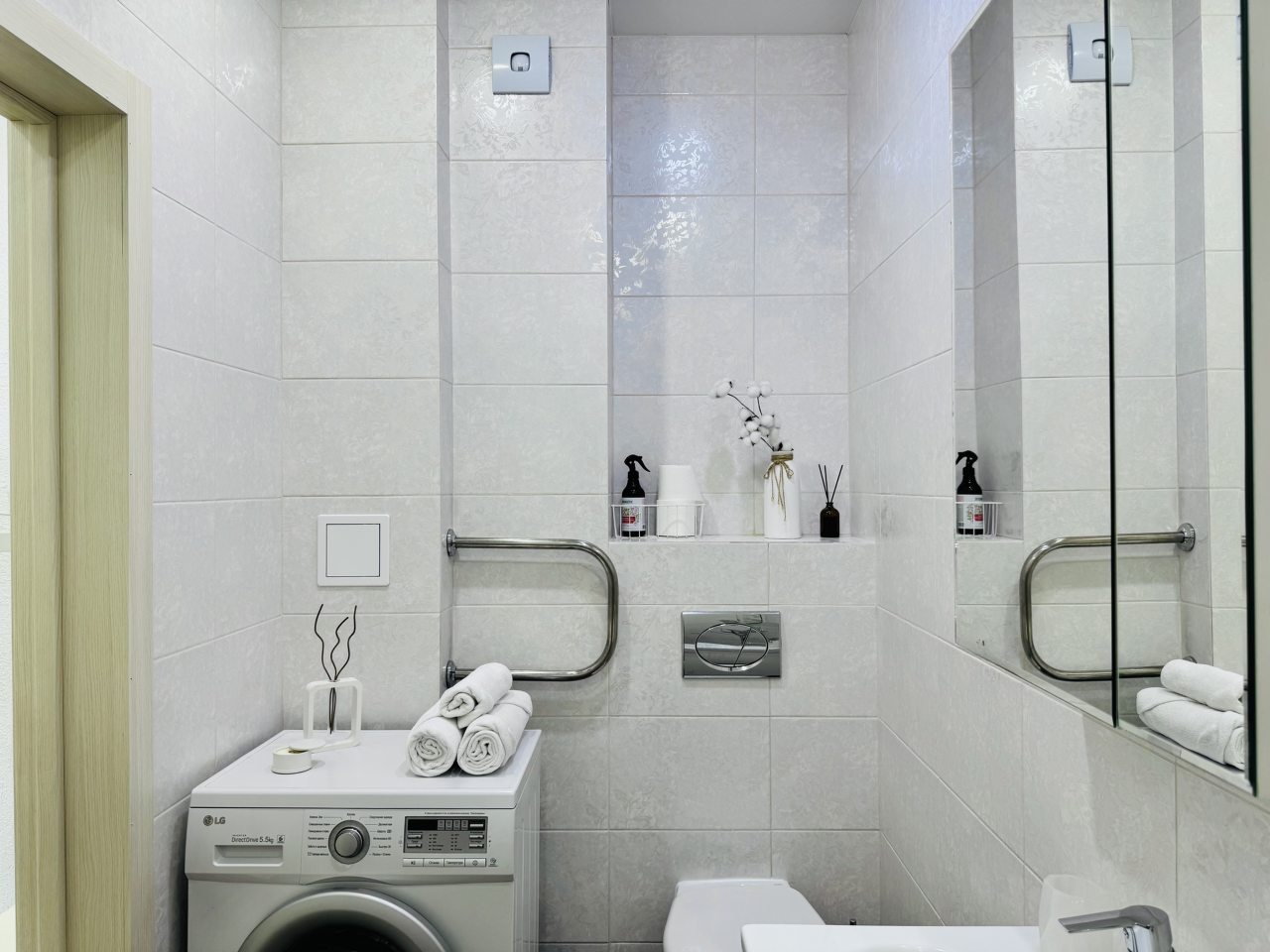 Студио (Дизайнерские апартаменты на высоком этаже с качелью), Апартаменты Atmosfera Sna на Сибирской