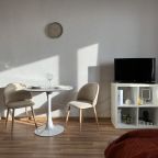 Студио (Atmosfera Sna. Комфортный видовой номер в высотке у ЖД Вокзала), Апартаменты Atmosfera Sna на Сибирской