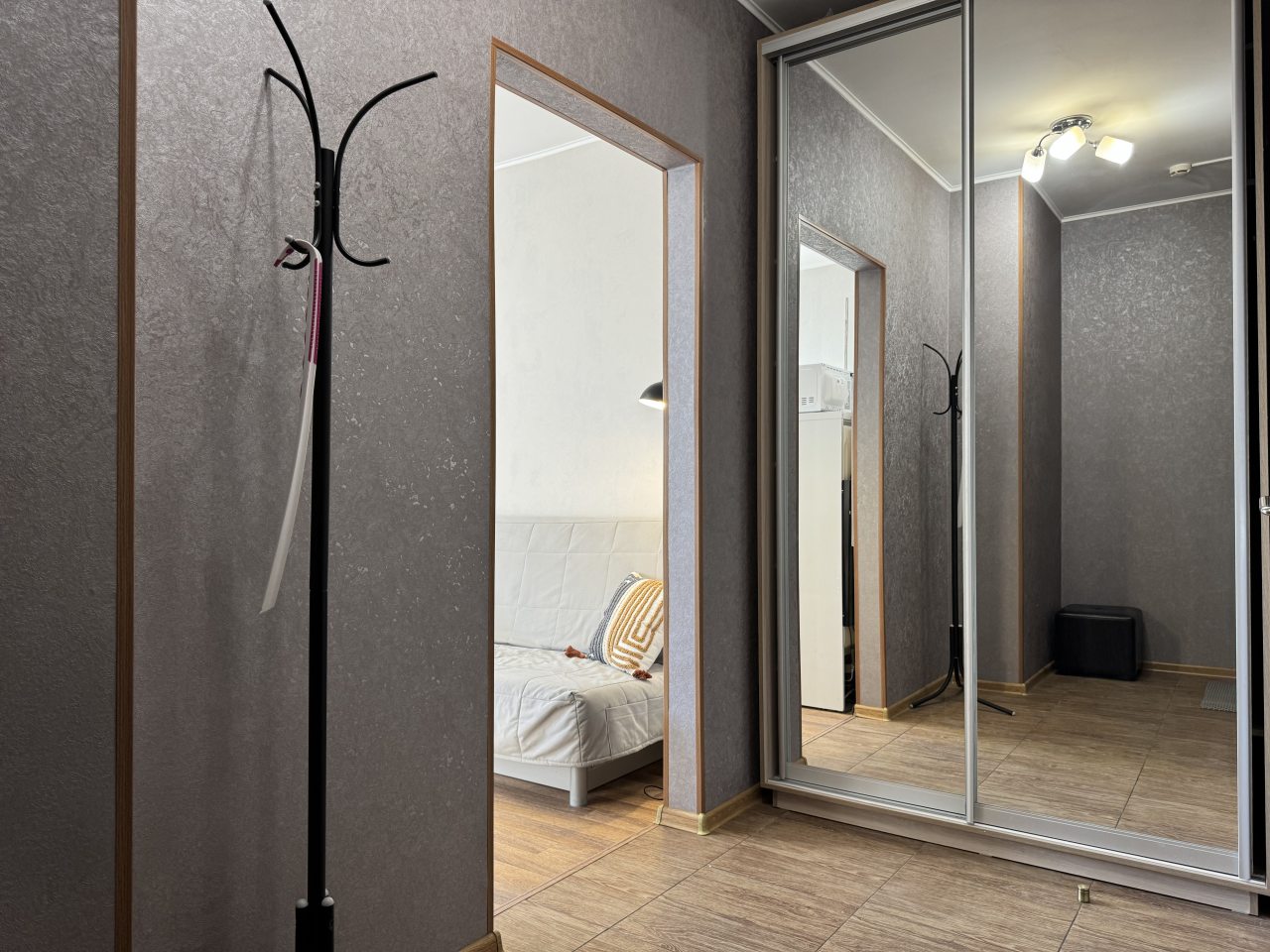 Студио (Atmosfera Sna. Комфортный видовой номер в высотке у ЖД Вокзала), Апартаменты Atmosfera Sna на Сибирской