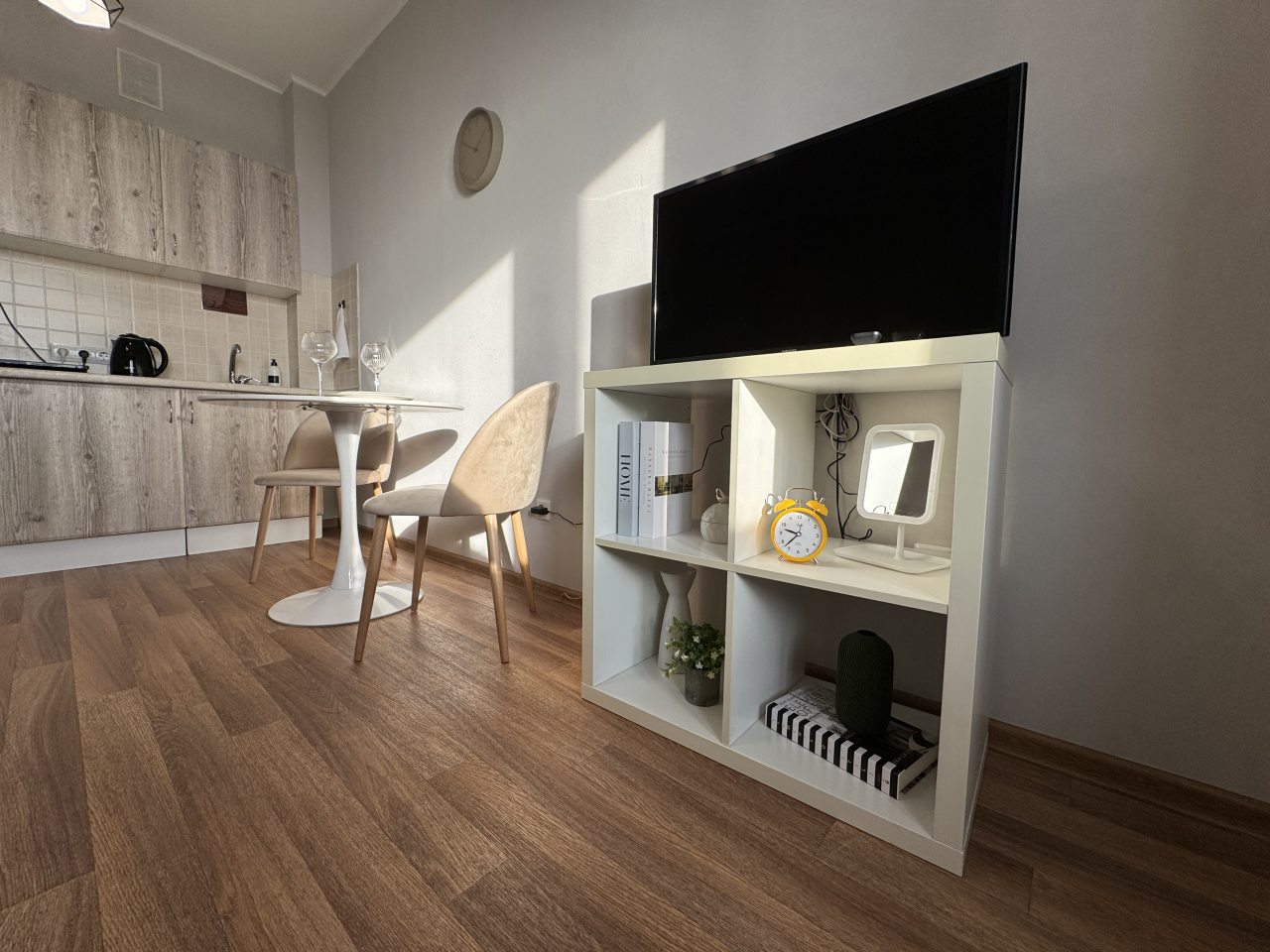 Студио (Atmosfera Sna. Комфортный видовой номер в высотке у ЖД Вокзала), Апартаменты Atmosfera Sna на Сибирской