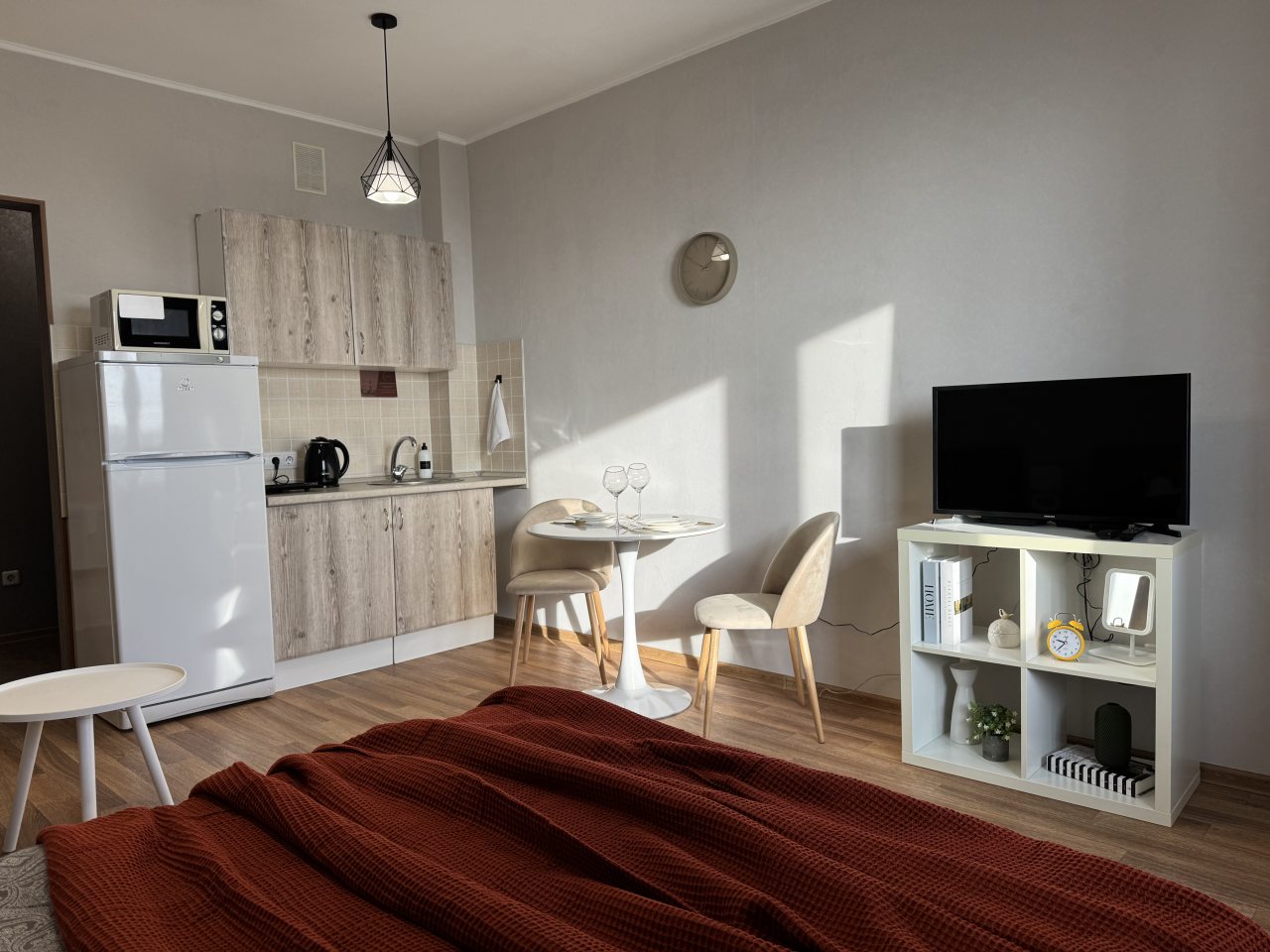 Студио (Atmosfera Sna. Комфортный видовой номер в высотке у ЖД Вокзала), Апартаменты Atmosfera Sna на Сибирской