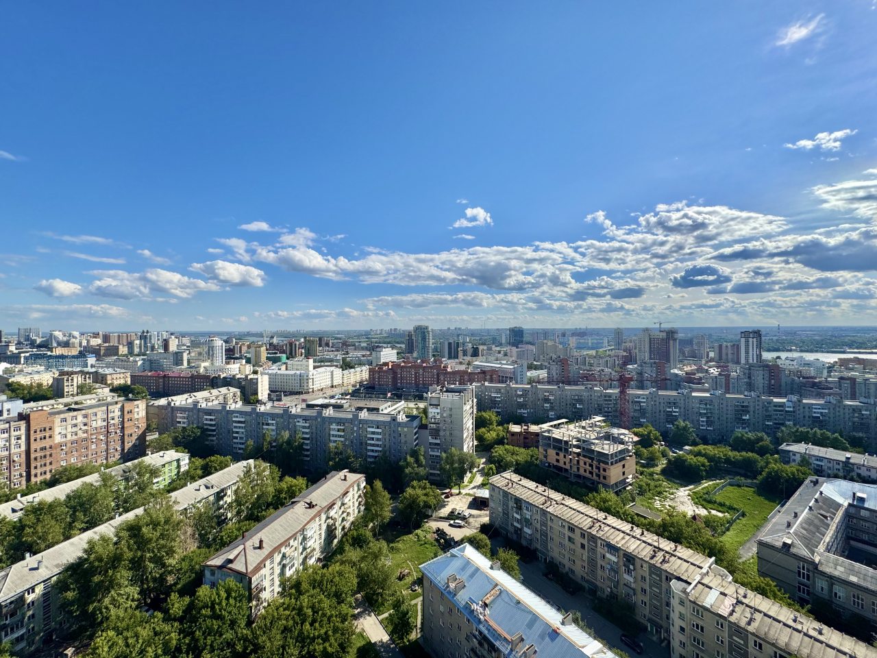 Апартаменты (Атмосфера Сна. Видовая студия у ЖД Вокзала, Цирк, Зоопарк, Аквапарк), Апартаменты Atmosfera Sna на Сибирской