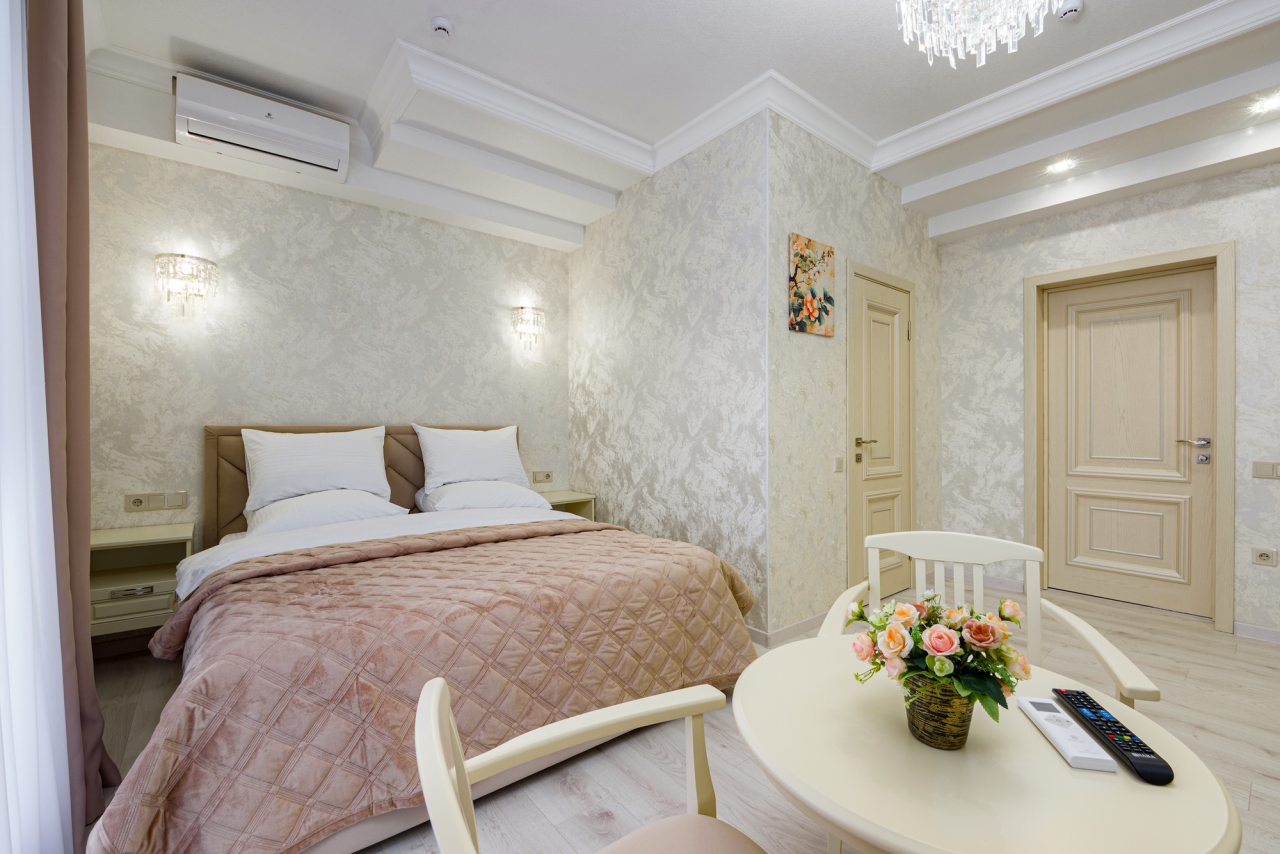 Фен,тапочки,гель,шампунь