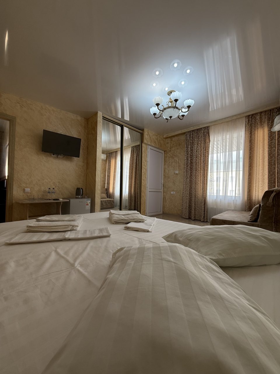 Полулюкс (Комфортный номер с балконом), Гостевой дом Изабелла