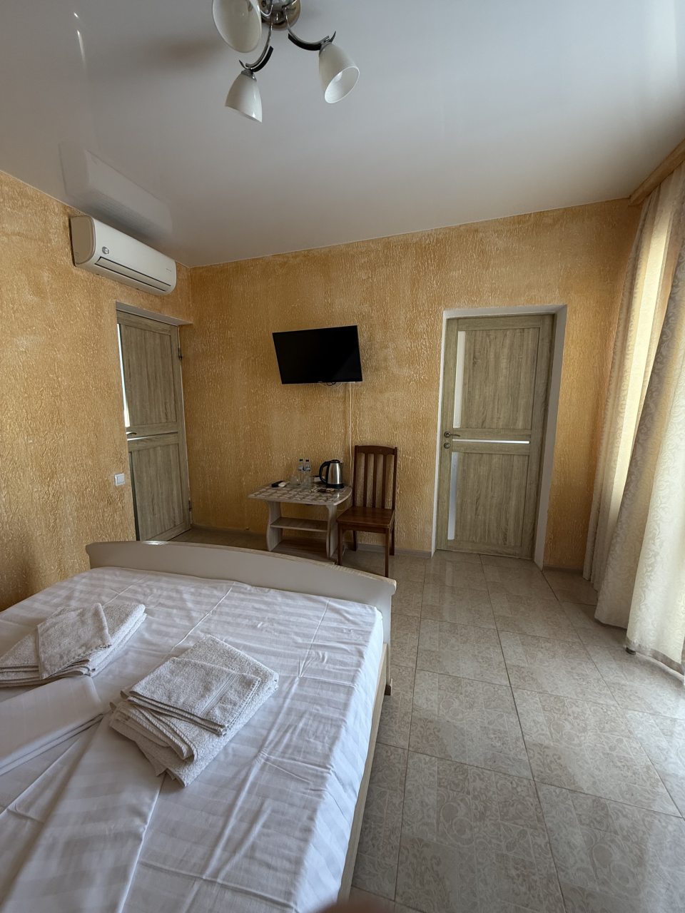 Люкс (Двухкомнатный номер с балконом), Гостевой дом Изабелла