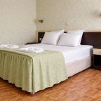 Четырехместный (Семейный двухкомнатный с балконом), Гостевой дом Уют