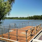 Отдых на крыше плавучей гостиницы