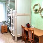 Четырехместный (Семейный номер (удобства на этаже)), Хостел Флора