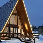 Вечерняя подсветка дома