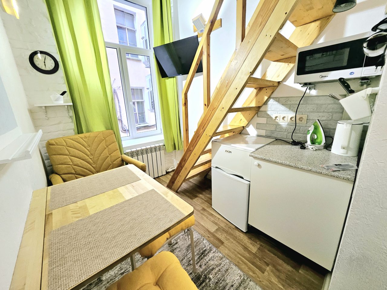 Апартаменты (Храм Воскресения Христова Спас (2+1)), Апартаменты Бон Апарт на Казанской