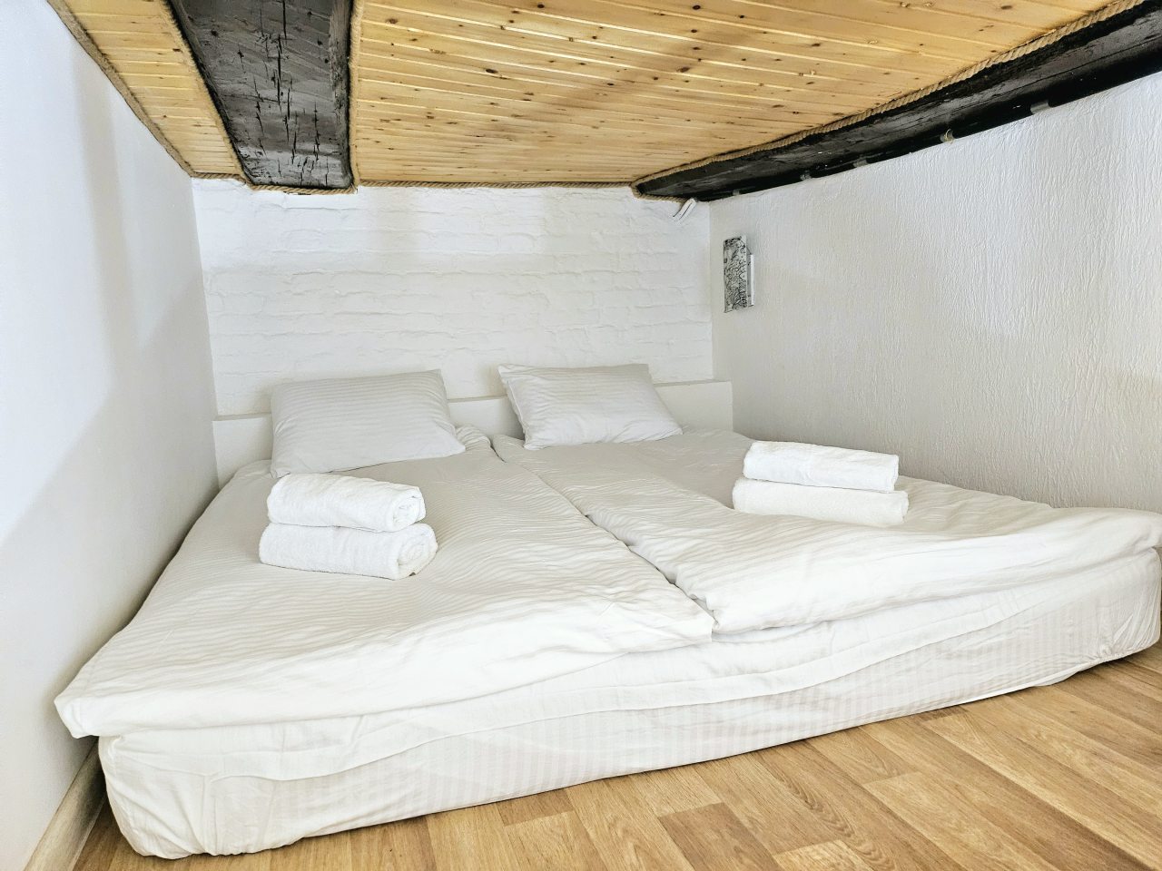 Апартаменты (Храм Воскресения Христова Спас (2+1)), Апартаменты Бон Апарт на Казанской