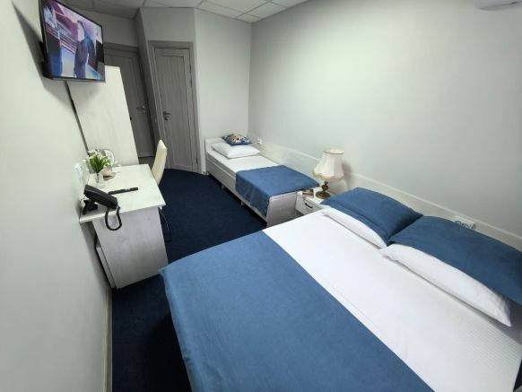 Отель Белая Ворона