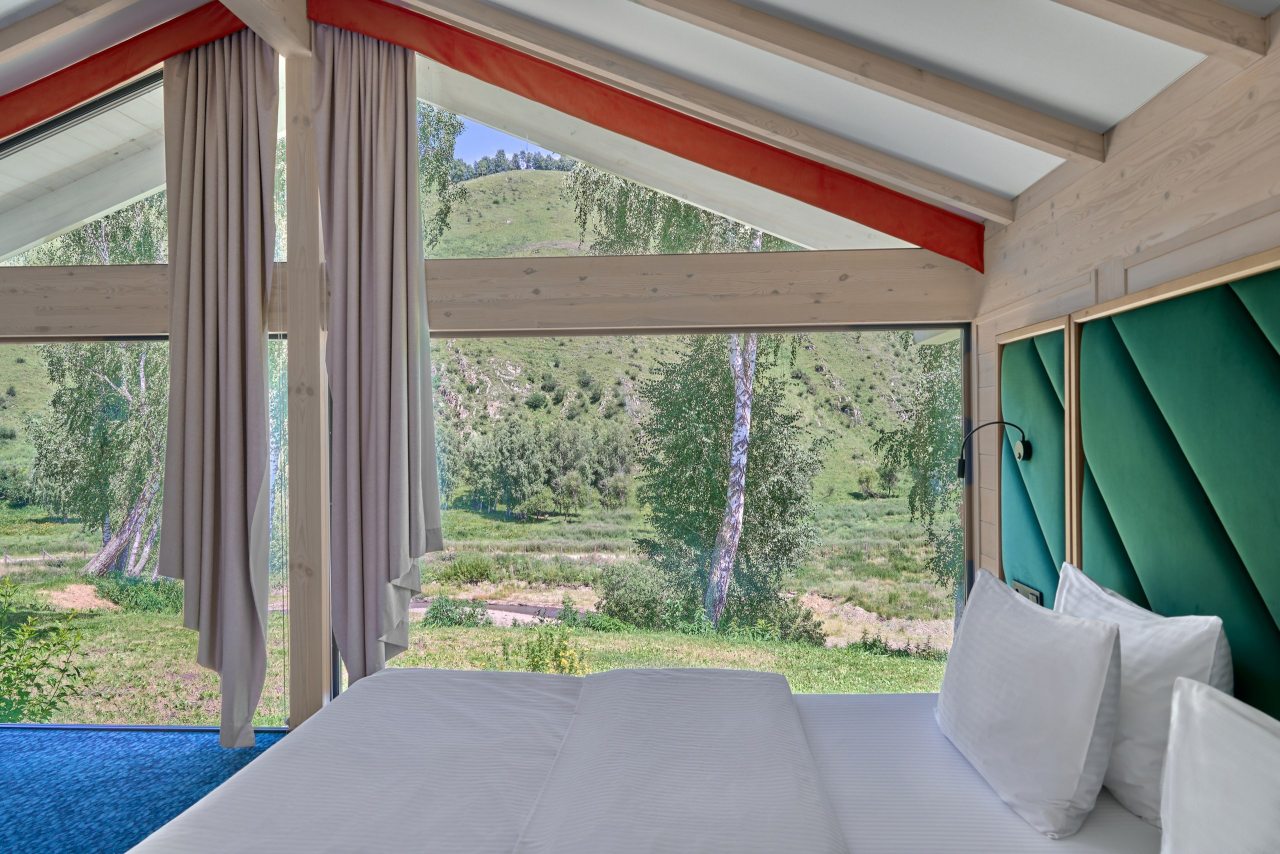 Шале (Шале с двуспальной кроватью 1-я линия), Отель Маральник Алтай Пэлас