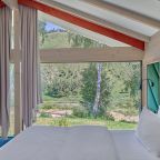 Шале (Шале с двуспальной кроватью 1-я линия), Отель Маральник Алтай Пэлас