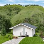 Шале (Шале с двуспальной кроватью 1-я линия), Отель Маральник Алтай Пэлас