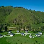 Шале (Шале с двуспальной кроватью 1-я линия), Отель Маральник Алтай Пэлас