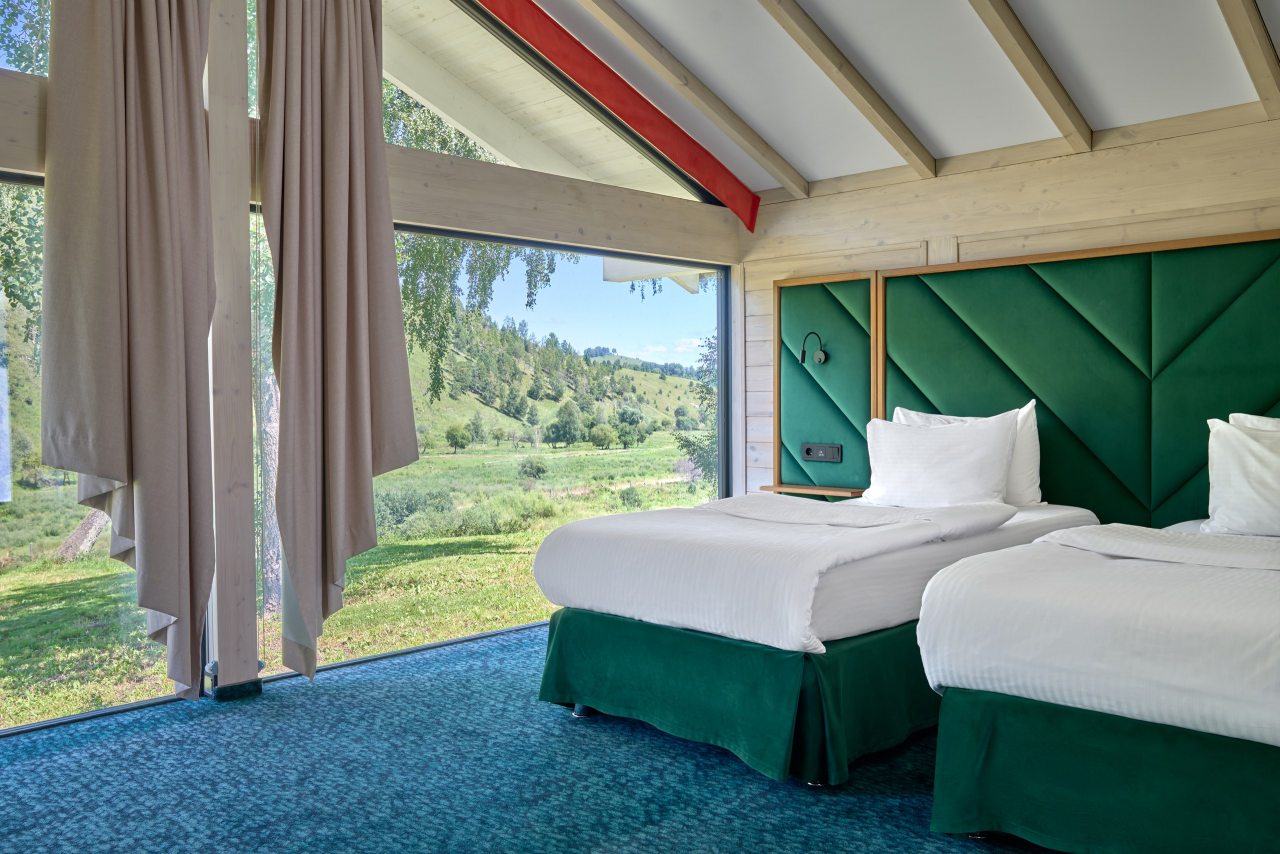 Шале (Шале c двумя раздельными кроватями 1-я линия), Отель Маральник Алтай Пэлас