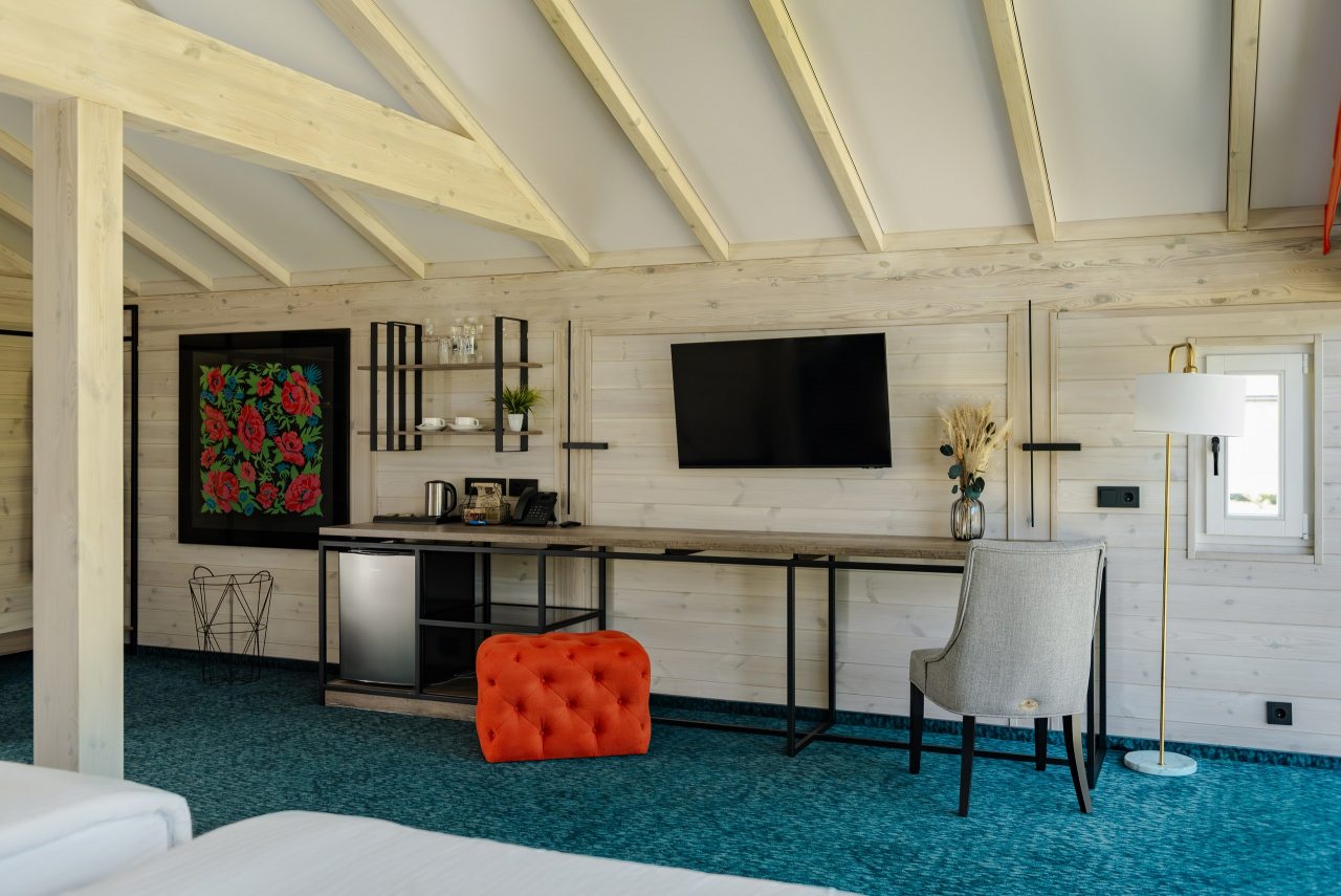 Шале (Шале c двумя раздельными кроватями 1-я линия), Отель Маральник Алтай Пэлас