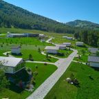 Шале (Шале c двумя раздельными кроватями 2-я линия), Отель Маральник Алтай Пэлас