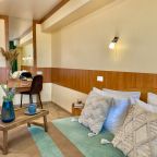 Полулюкс (Двухкомнатный с балконом корпус 1), Санаторий Голубая волна